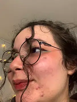 Snapshot of Antoniart_ chatting on 03/06/25, 07:36 Antoniart online show from 03/06/25, 07:36