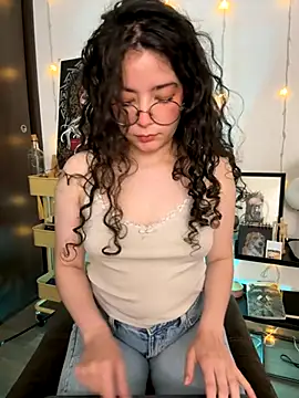 Snapshot of Antoniart_ chatting on 09/09/25, 01:49 Antoniart online show from 09/09/25, 01:49