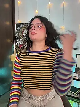 Snapshot of Antoniart_ chatting on 11/25/25, 01:27 Antoniart online show from 11/25/25, 01:27