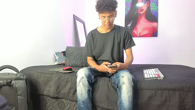 harrytwink18 online show from 02/27/25, 01:17