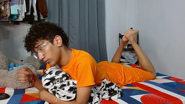 harrytwink18 online show from 02/04/26, 04:40