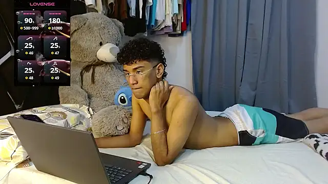 harrytwink18 online show from 04/13/26, 10:48