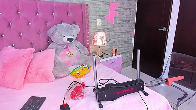 IsabellaBromsS online show from 02/14/25, 09:21