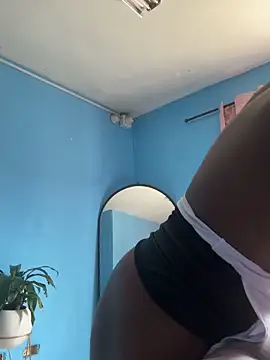 IsabellaBromsS online show from 03/28/26, 05:23