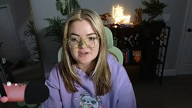 rodeobrii online show from 10/20/25, 01:06