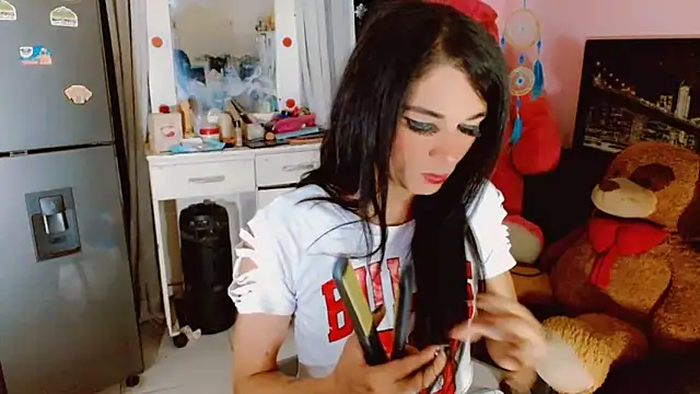 Snapshot of AngelicaDark chatting on 03/02/25, 03:13 AngelicaDark online show from 03/02/25, 03:13