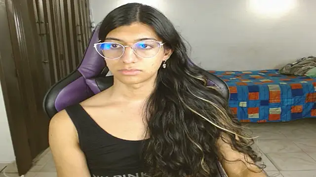 engielphoenis14 online show from 11/29/25, 02:36