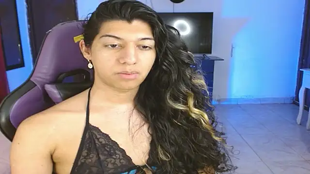 engielphoenis14 online show from 02/05/26, 12:04