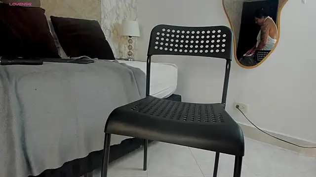 amatista  smith online show from 11/15/25, 09:11