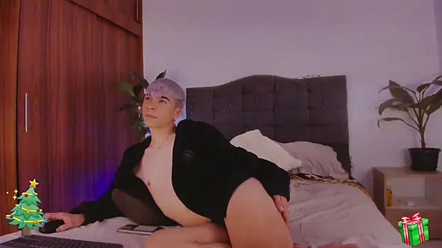 2gays 1Str8 online show from 12/18/24, 08:47