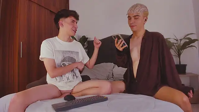 2gays 1Str8 online show from 02/23/25, 02:51