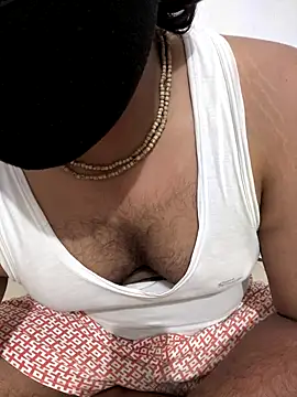 Snapshot of dick69lil chatting on 10/27/25, 04:44 dick69lil online show from 10/27/25, 04:44