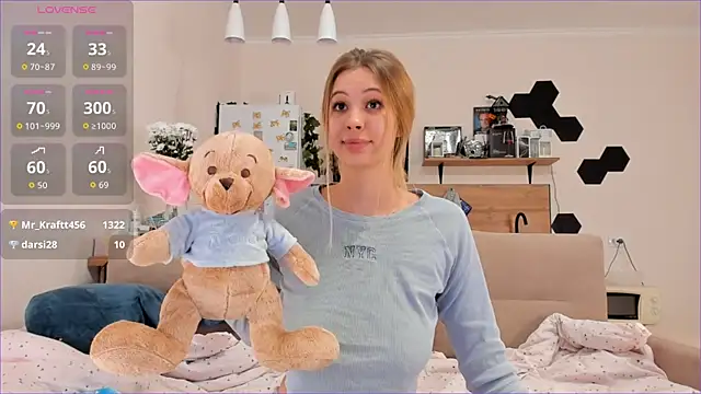 Snapshot of Girl_alone_home chatting on 10/03/25, 03:53 Girl alone home online show from 10/03/25, 03:53