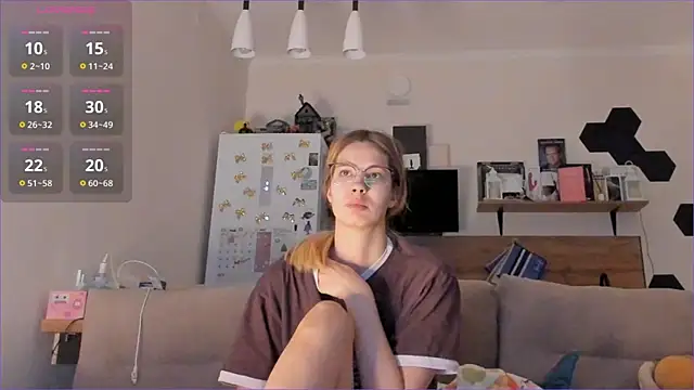 Girl alone home online show from 12/23/25, 03:37