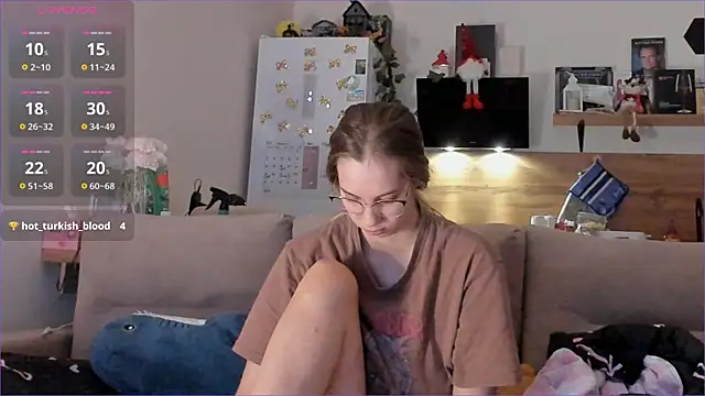 Girl alone home online show from 01/19/26, 01:31