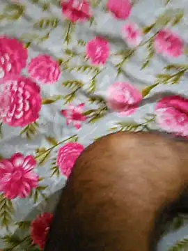 Snapshot of villagb12 chatting on 10/27/25, 04:44 villagb12 online show from 10/27/25, 04:44