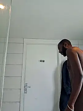 Snapshot of roohblak chatting on 10/05/25, 11:08 roohblak online show from 10/05/25, 11:08