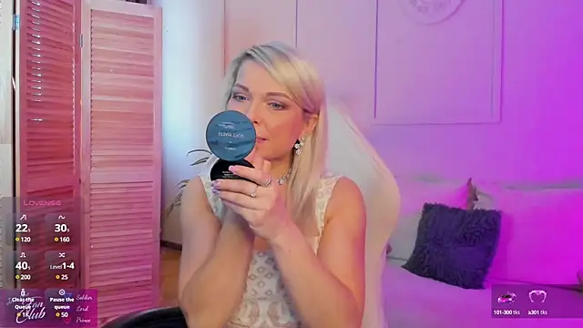 Gloria Lovely online show from 02/04/25, 11:16