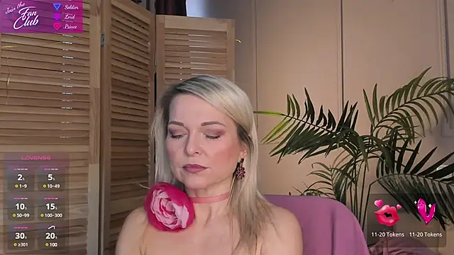 Gloria Lovely online show from 03/18/25, 11:30