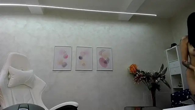 patriciakeys online show from 12/23/24, 10:21