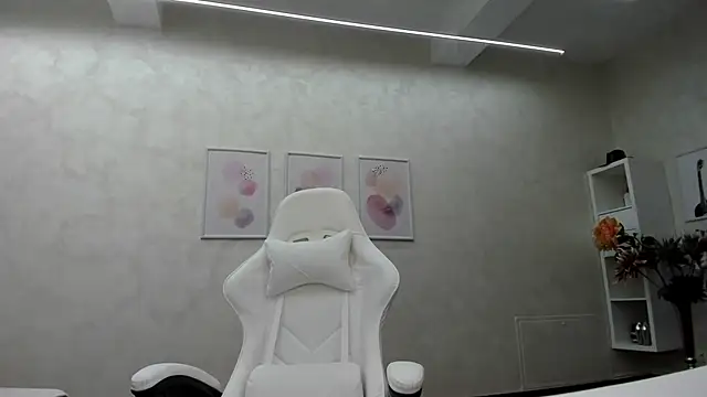 patriciakeys online show from 01/07/25, 10:01