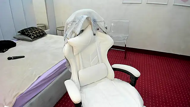 patriciakeys online show from 01/14/25, 07:17