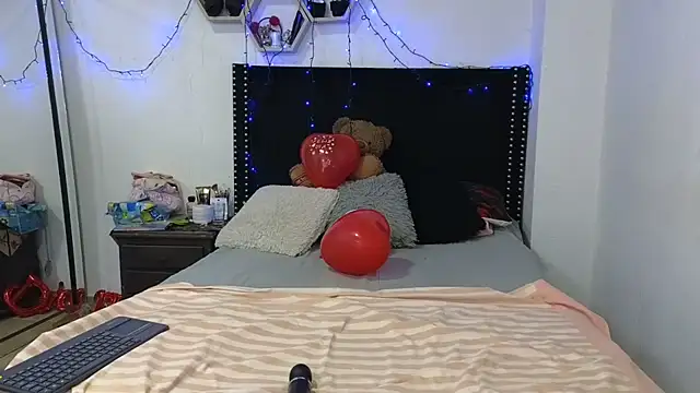 charlotte 077 online show from 09/24/25, 03:10