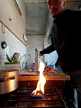 Snapshot of puak6666 chatting on 11/06/25, 11:33 puak6666 online show from 11/06/25, 11:33