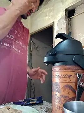 Snapshot of puak6666 chatting on 12/03/25, 11:08 puak6666 online show from 12/03/25, 11:08