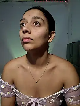 Snapshot of BrittanyDiaz chatting on 02/27/25, 06:20 BrittanyDiaz online show from 02/27/25, 06:20