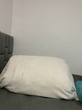 Snapshot of BrittanyDiaz chatting on 10/07/25, 07:00 BrittanyDiaz online show from 10/07/25, 07:00