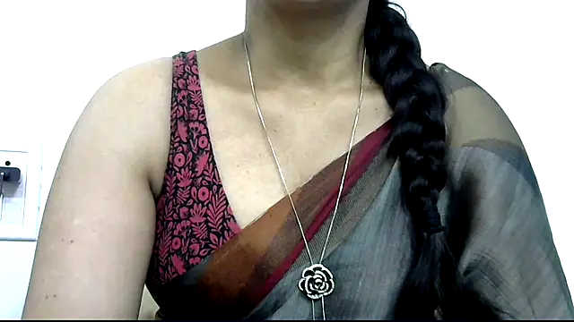 rashmika reddy online show from 09/11/25, 04:01