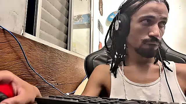 hotcamboy420 online show from 02/07/25, 04:27