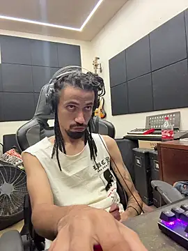 hotcamboy420 online show from 02/28/26, 07:42