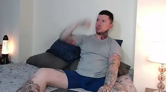 Snapshot of Adam_tatto chatting on 02/21/25, 04:37 Adam tatto online show from 02/21/25, 04:37