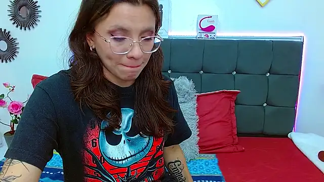 karlamorris  online show from 02/03/25, 04:20