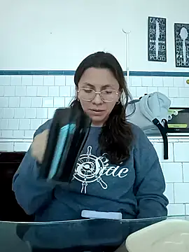 karlamorris  online show from 02/10/25, 01:11