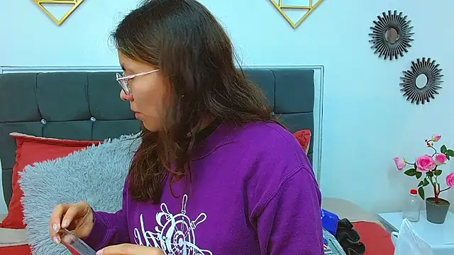 karlamorris  online show from 02/20/25, 01:51