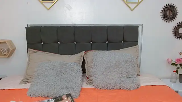 karlamorris  online show from 02/21/25, 01:44