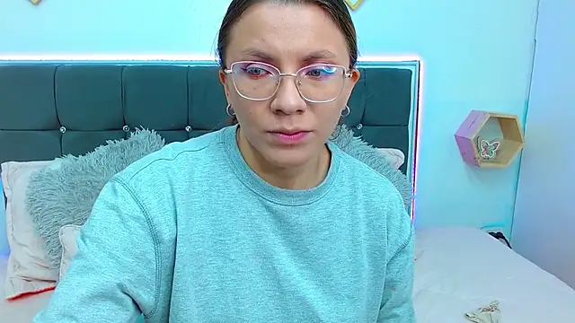 karlamorris  online show from 03/13/25, 01:50