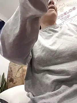 karlamorris  online show from 10/10/25, 01:54