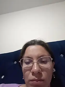 karlamorris  online show from 10/27/25, 01:53