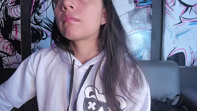 Snapshot of Sophy_SmileSweet chatting on 03/05/25, 11:38 Sophy SmileSweet online show from 03/05/25, 11:38