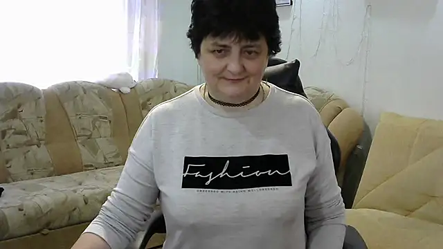 Snapshot of IsXLoves chatting on 02/26/25, 10:58 IsXLoves online show from 02/26/25, 10:58