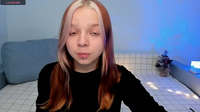 Snapshot of crystal_lilith chatting on 12/09/24, 09:05 crystal lilith online show from 12/09/24, 09:05