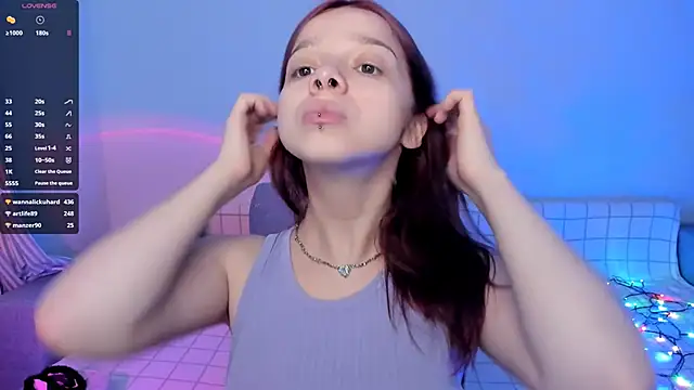 Snapshot of crystal_lilith chatting on 12/28/24, 09:51 crystal lilith online show from 12/28/24, 09:51