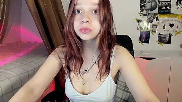 Snapshot of crystal_lilith chatting on 02/03/25, 05:46 crystal lilith online show from 02/03/25, 05:46