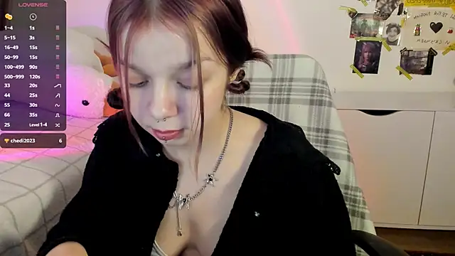 Snapshot of crystal_lilith chatting on 02/03/25, 09:07 crystal lilith online show from 02/03/25, 09:07