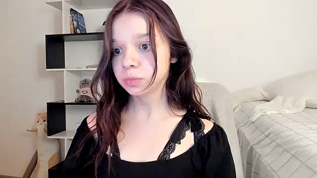 Snapshot of crystal_lilith chatting on 02/12/25, 03:16 crystal lilith online show from 02/12/25, 03:16