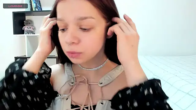 Snapshot of crystal_lilith chatting on 03/02/25, 03:05 crystal lilith online show from 03/02/25, 03:05